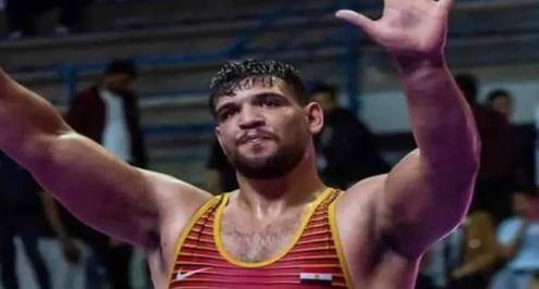 عبد اللطيف منيع يخسر الميدالية البرونزية في المصارعة الرومانية بأولمبياد باريس